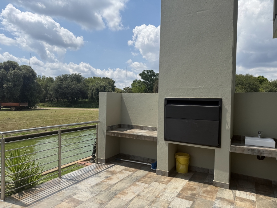 3 Bedroom Property for Sale in The Islands Estates North West